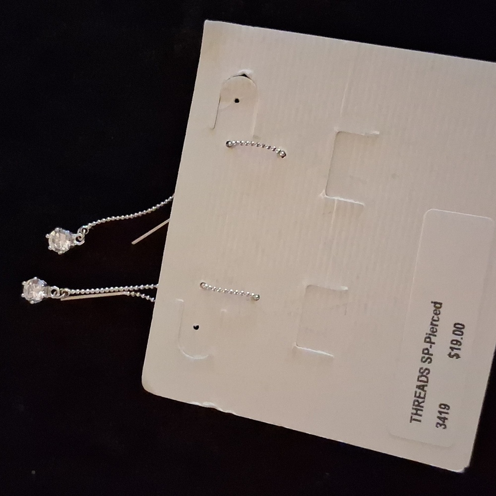 Premier Designs (Threads) Silver Chain Earrings - Picture 3 of 3